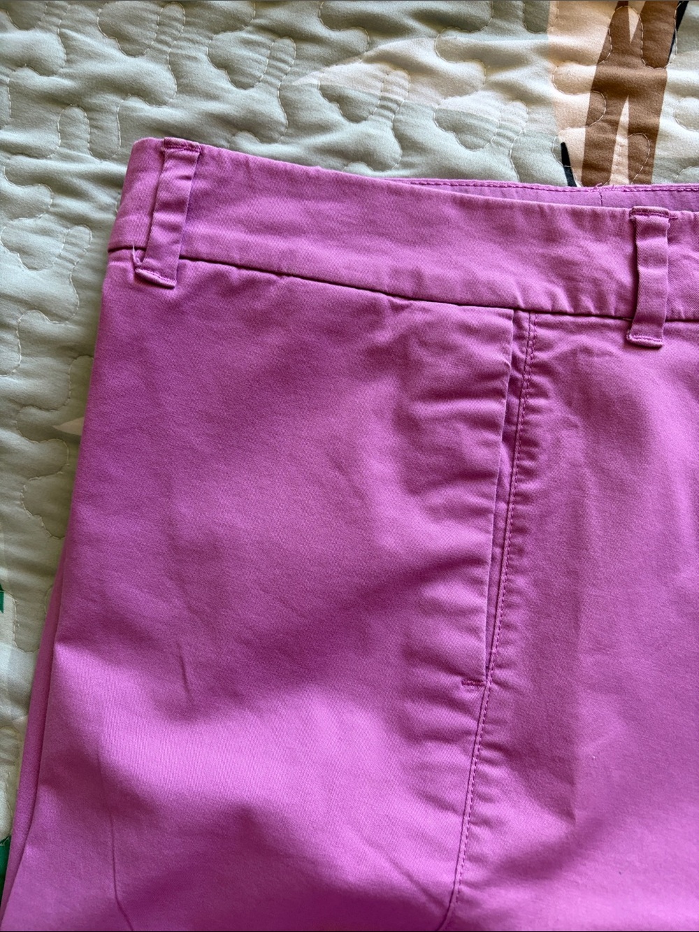 Old Navy Lavender Women's Bermuda Shorts - Picture 3 of 8